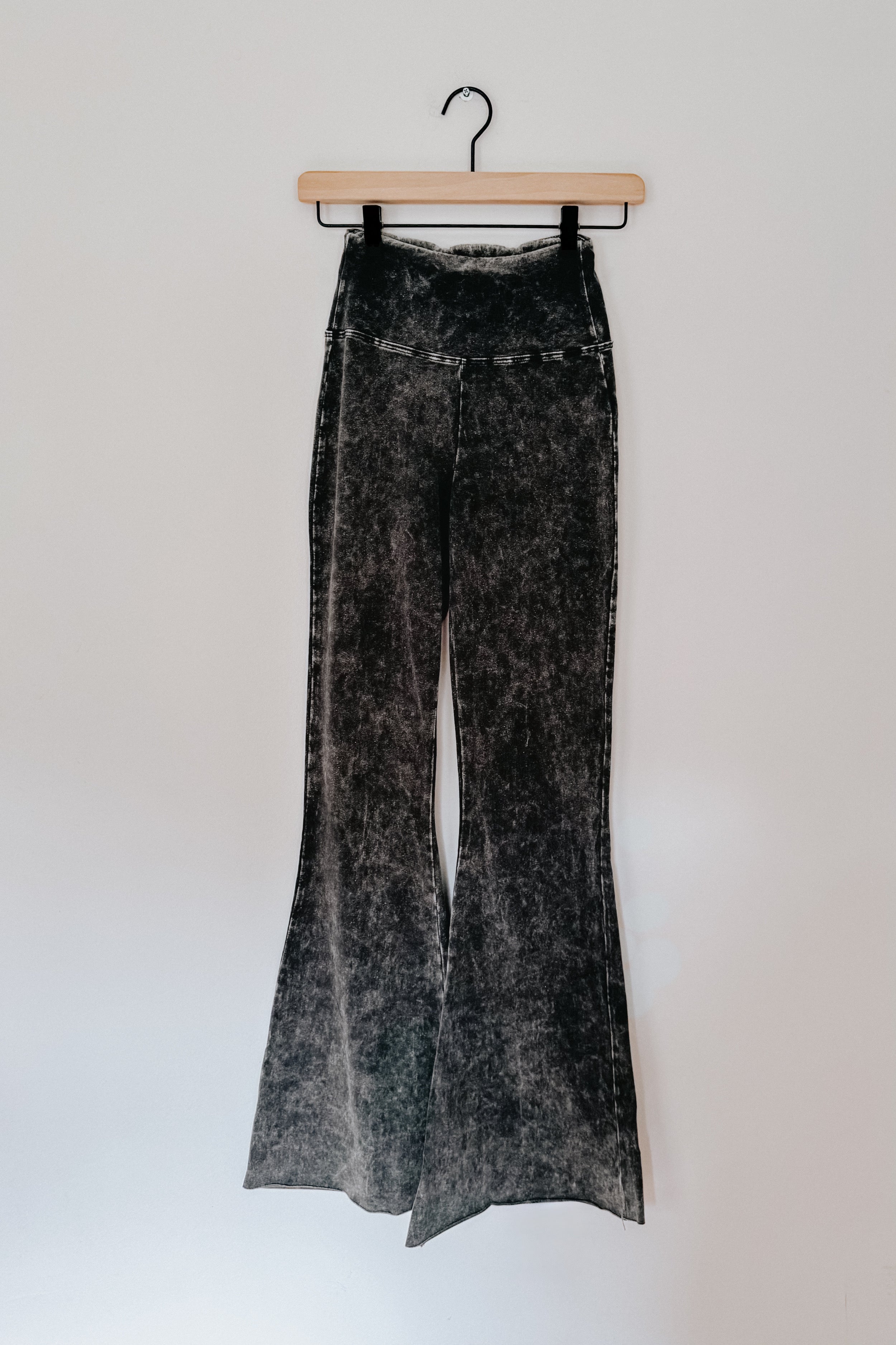 Verona Acid Wash Flares • Ash Black