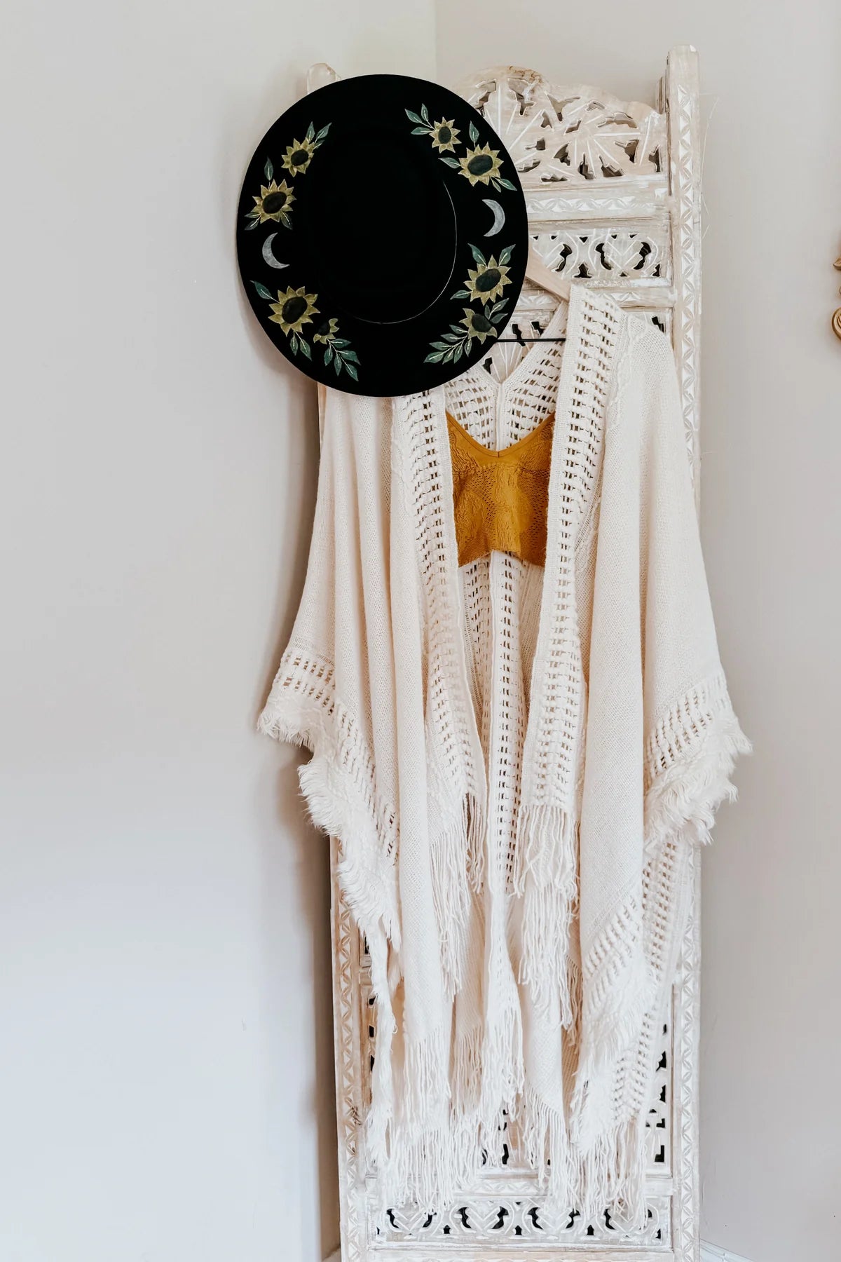 Faye Frayed Border Bohemian Ruana • Cream