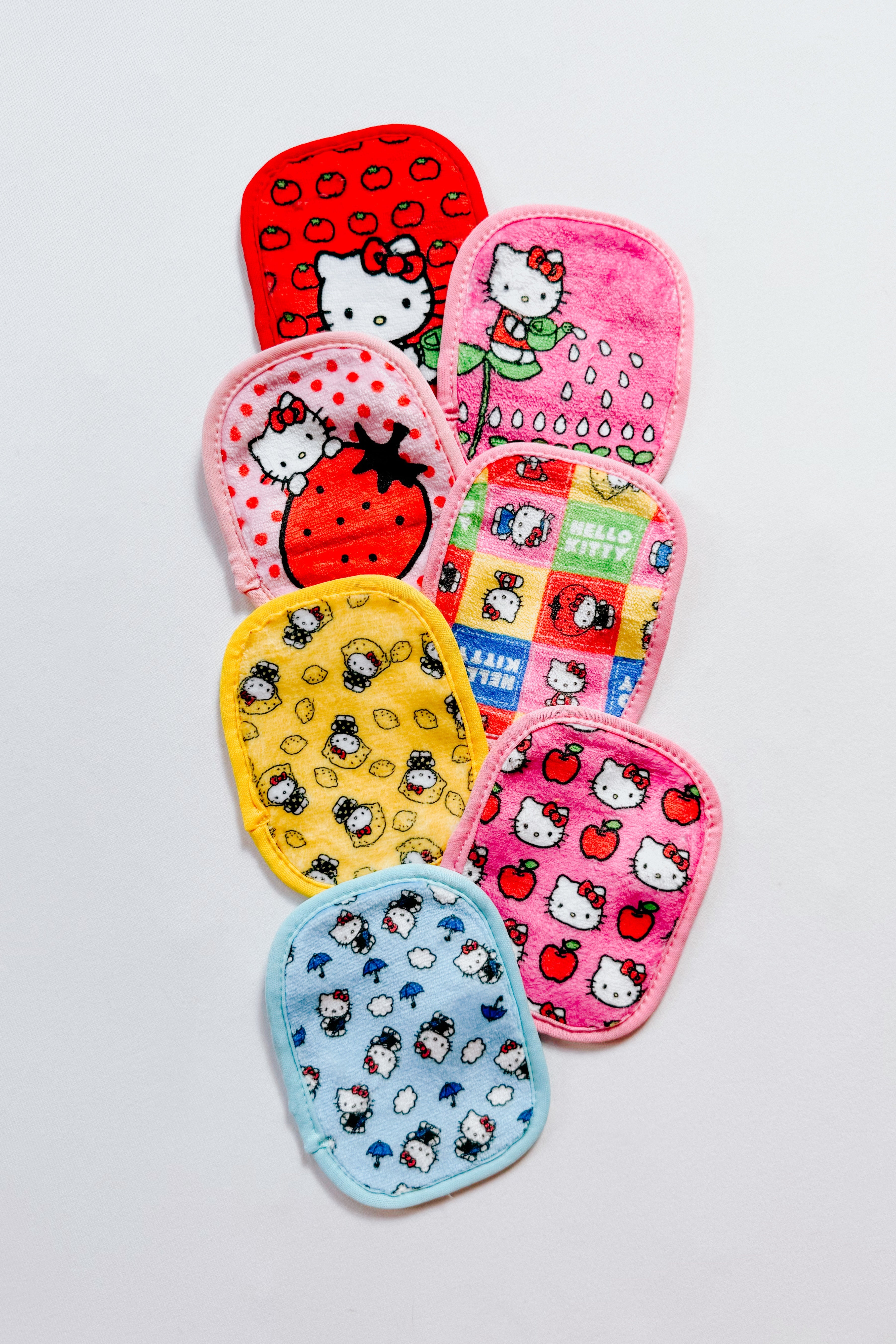 The Original MakeUp Eraser • Hello Kitty 7-Day © Sanrio