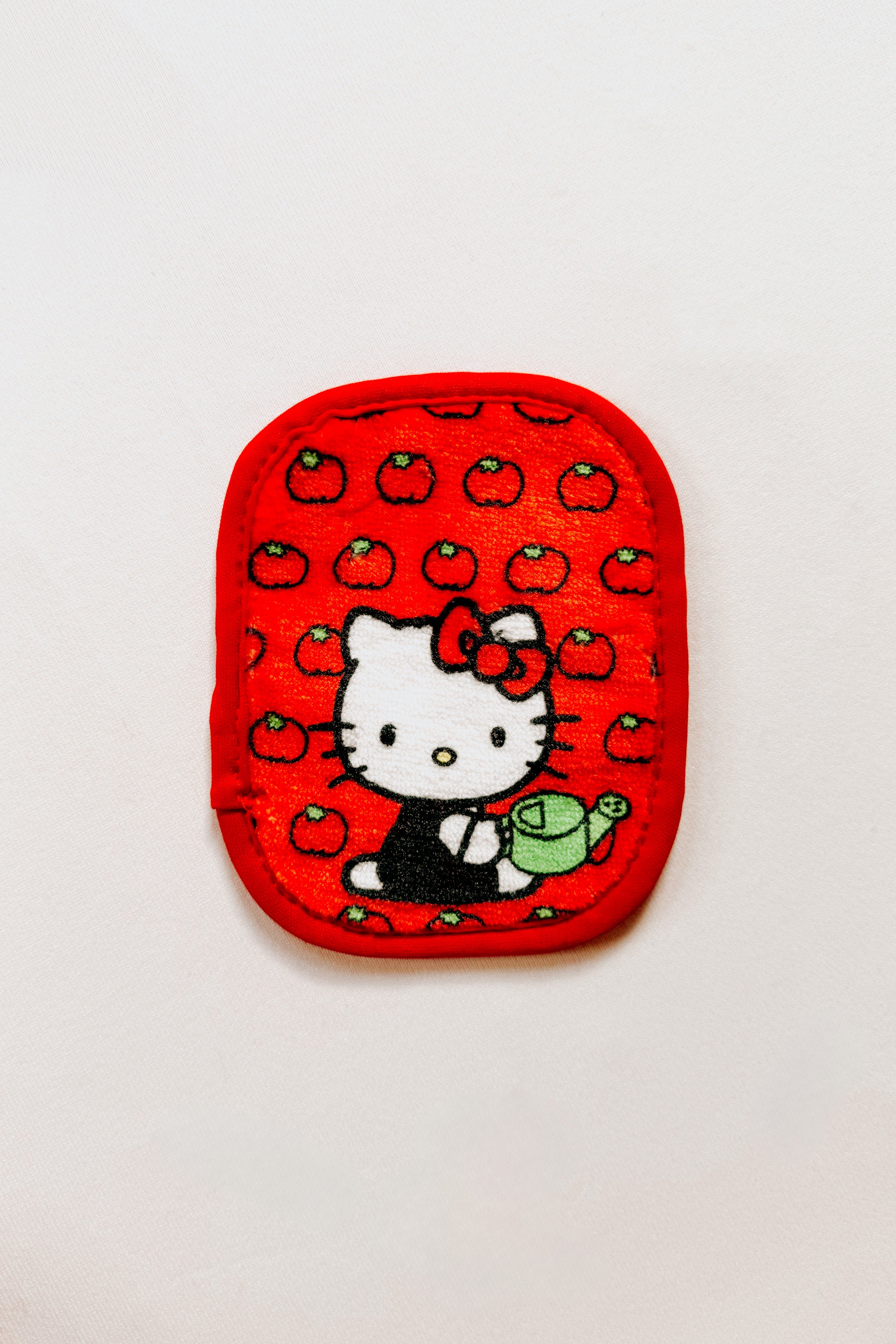 The Original MakeUp Eraser • Hello Kitty 7-Day © Sanrio