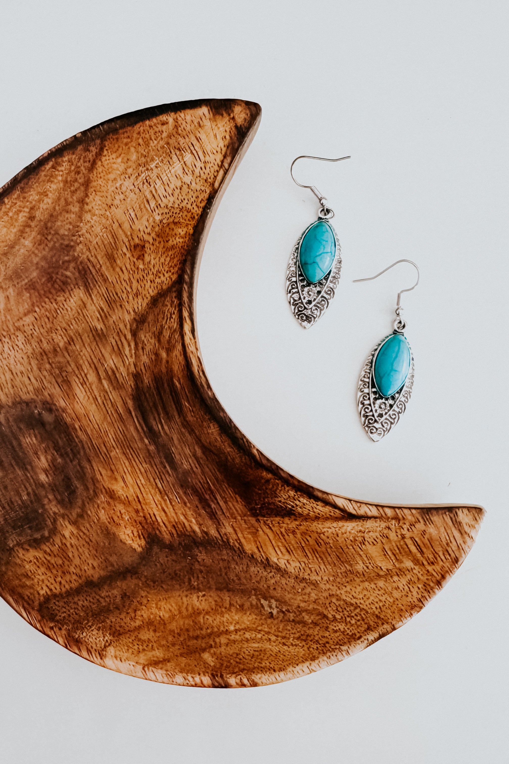 Via Vintage Engraved Turquoise Earrings