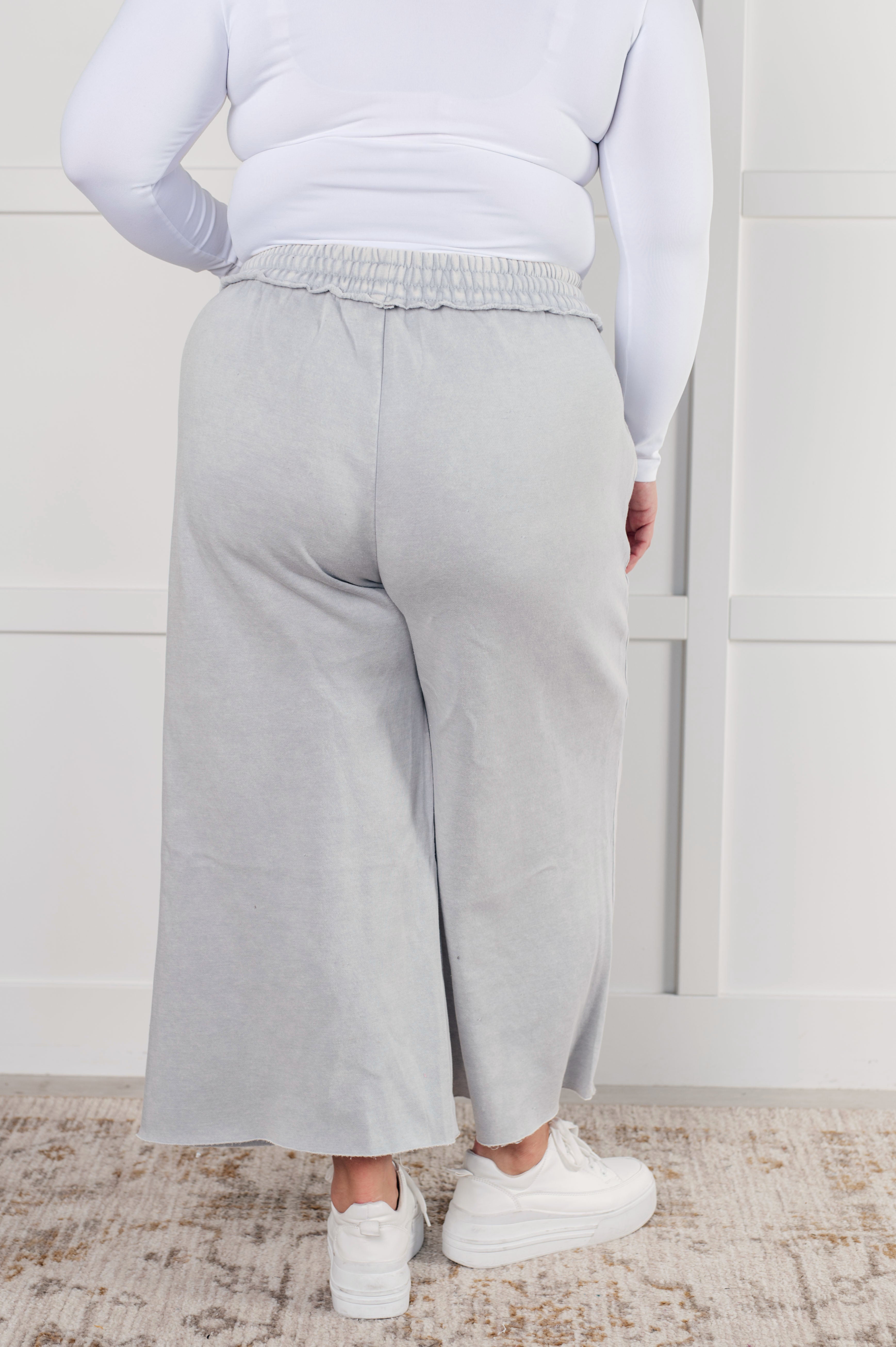 In or Out Wide Leg Cropped Pants • Light Grey