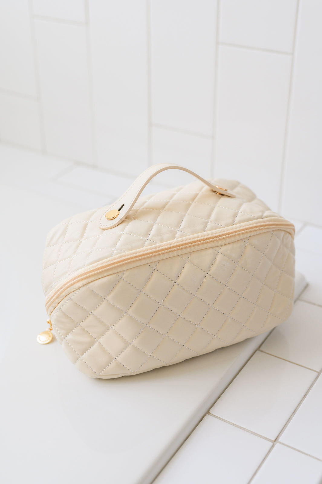 Large Capacity Quilted Makeup Bag • Cream