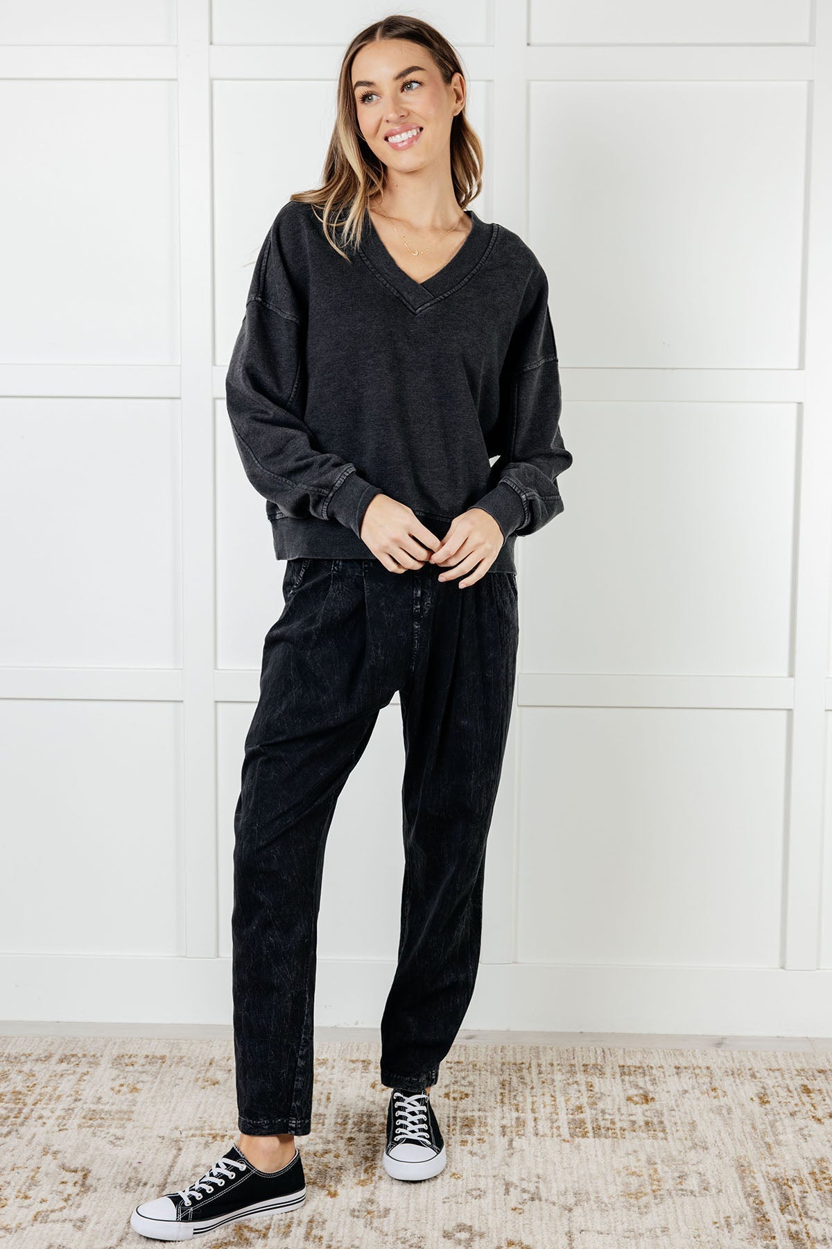 Limber Up Straight Leg Sweats • Black