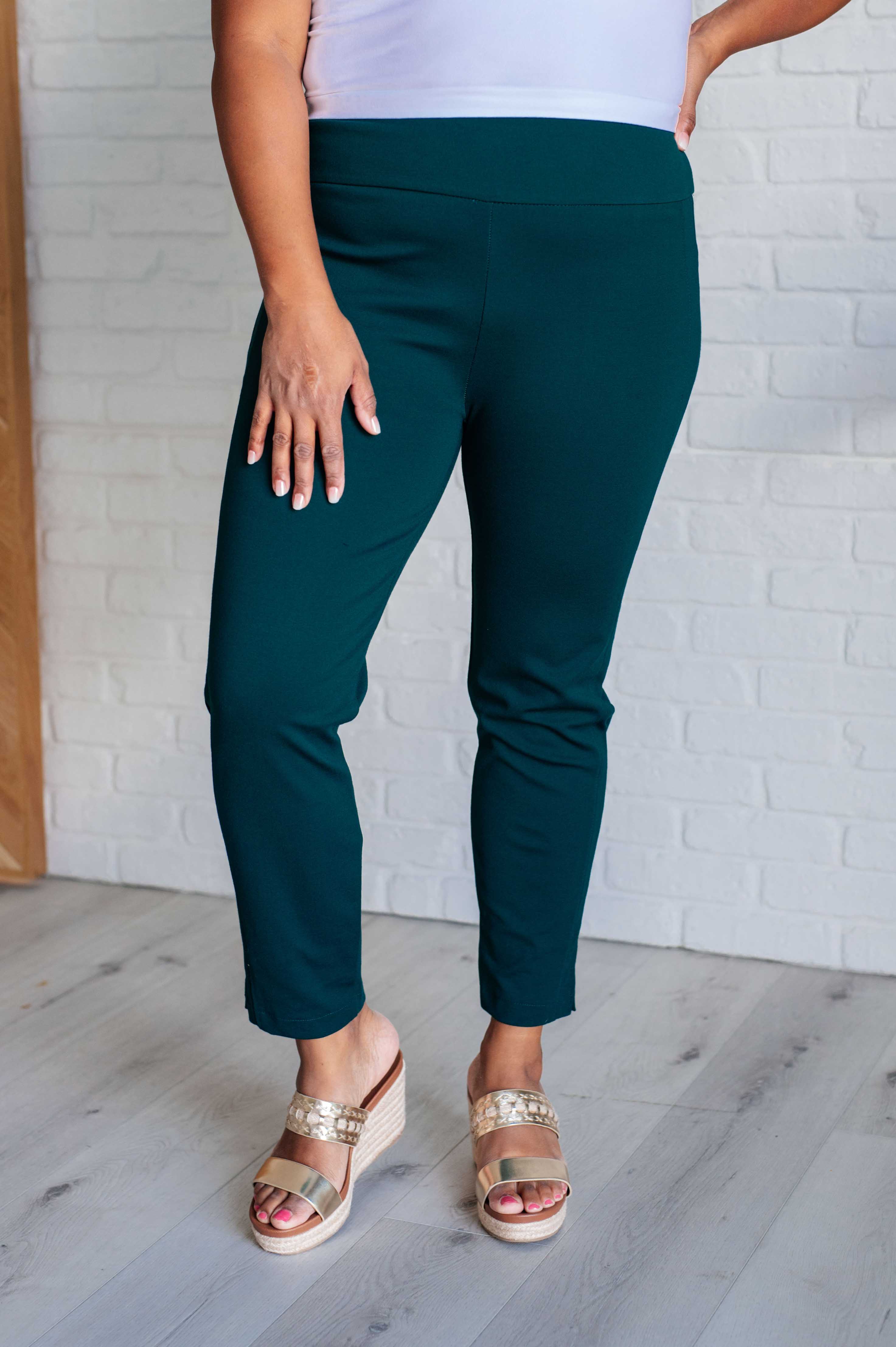 Magic Ankle Crop Skinny Pants • Hunter Green