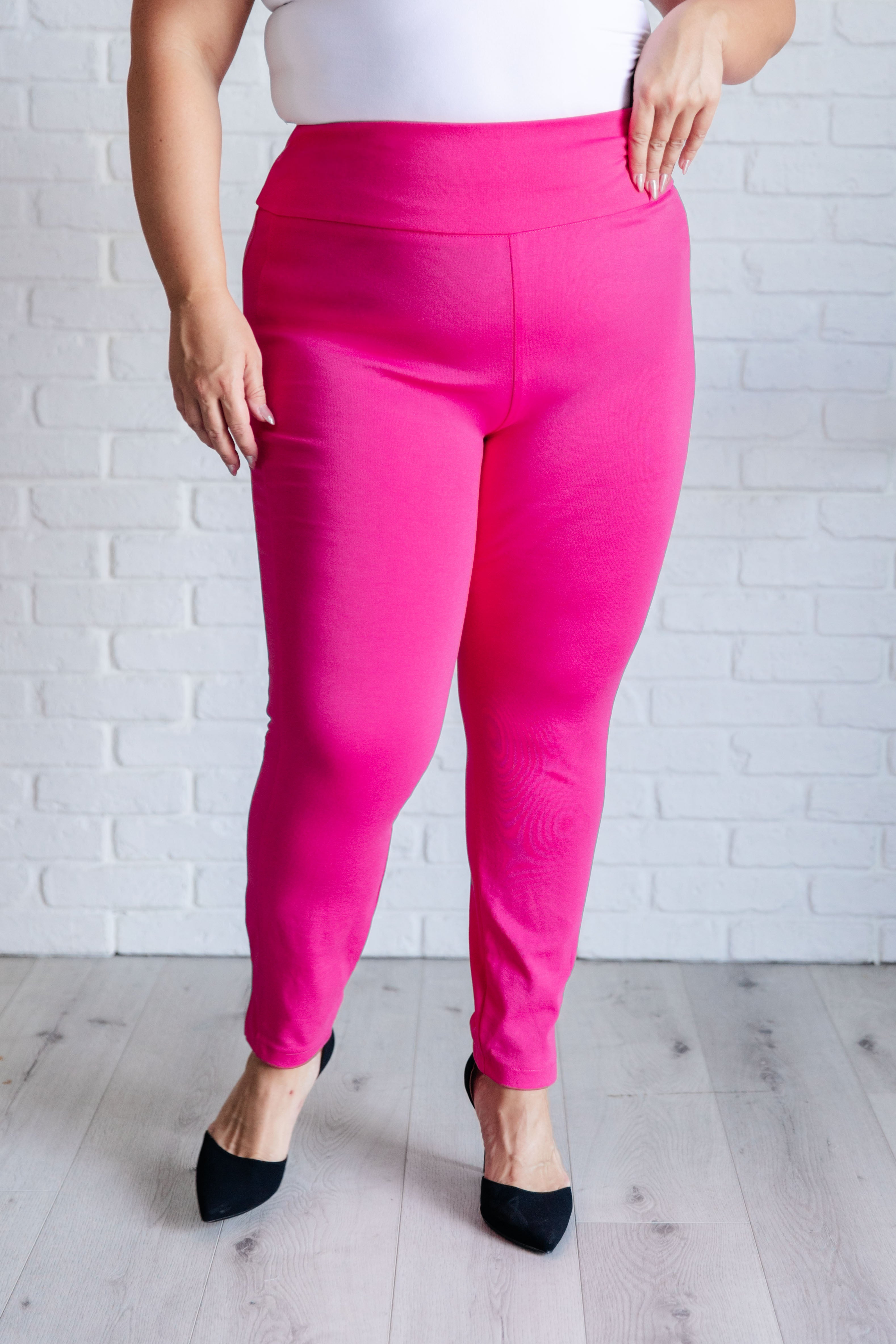 Magic Skinny 28" Pants • Hot Pink