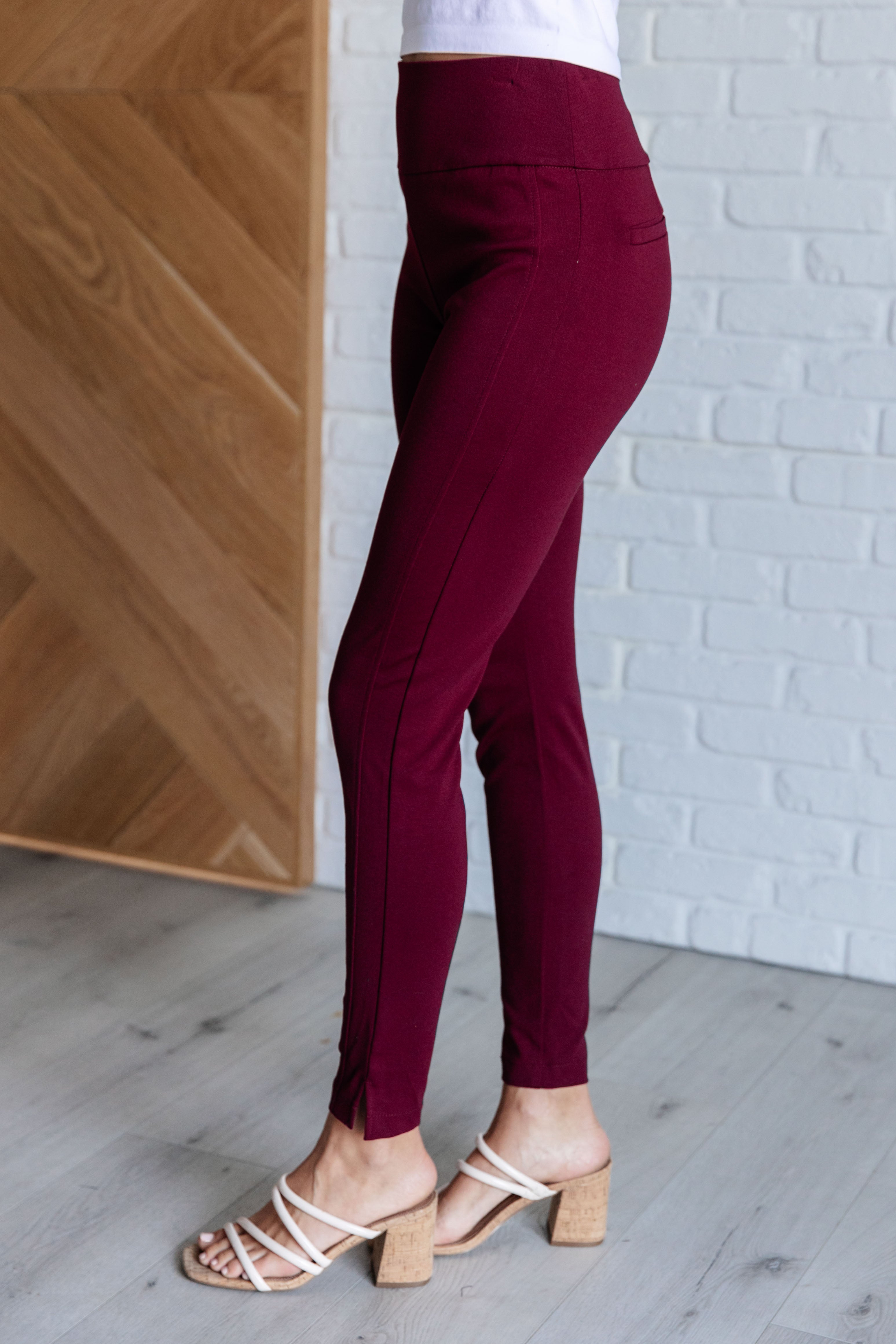 Magic Skinny 28" Pants • Wine