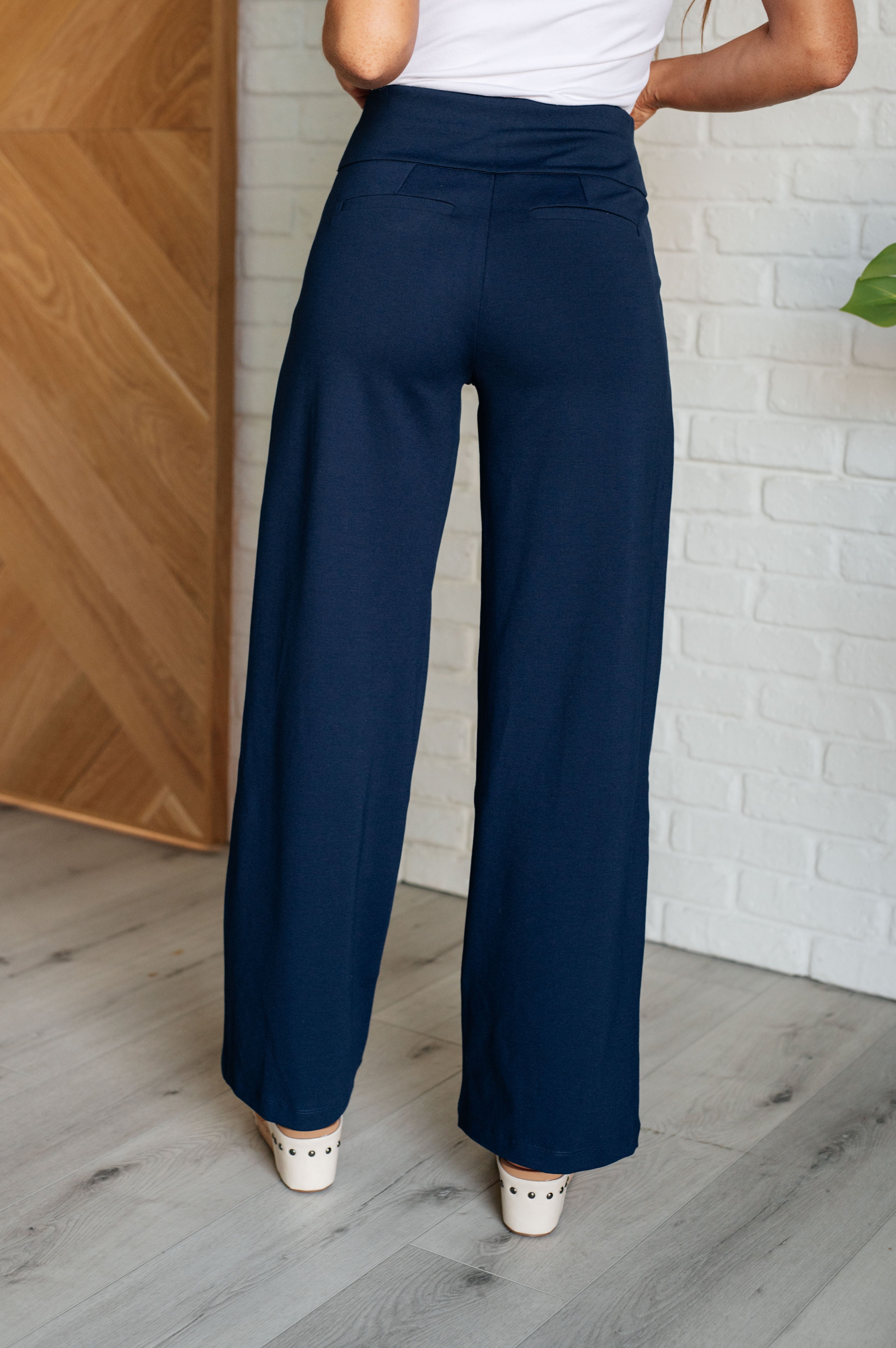 Magic Wide Leg Pants • Navy