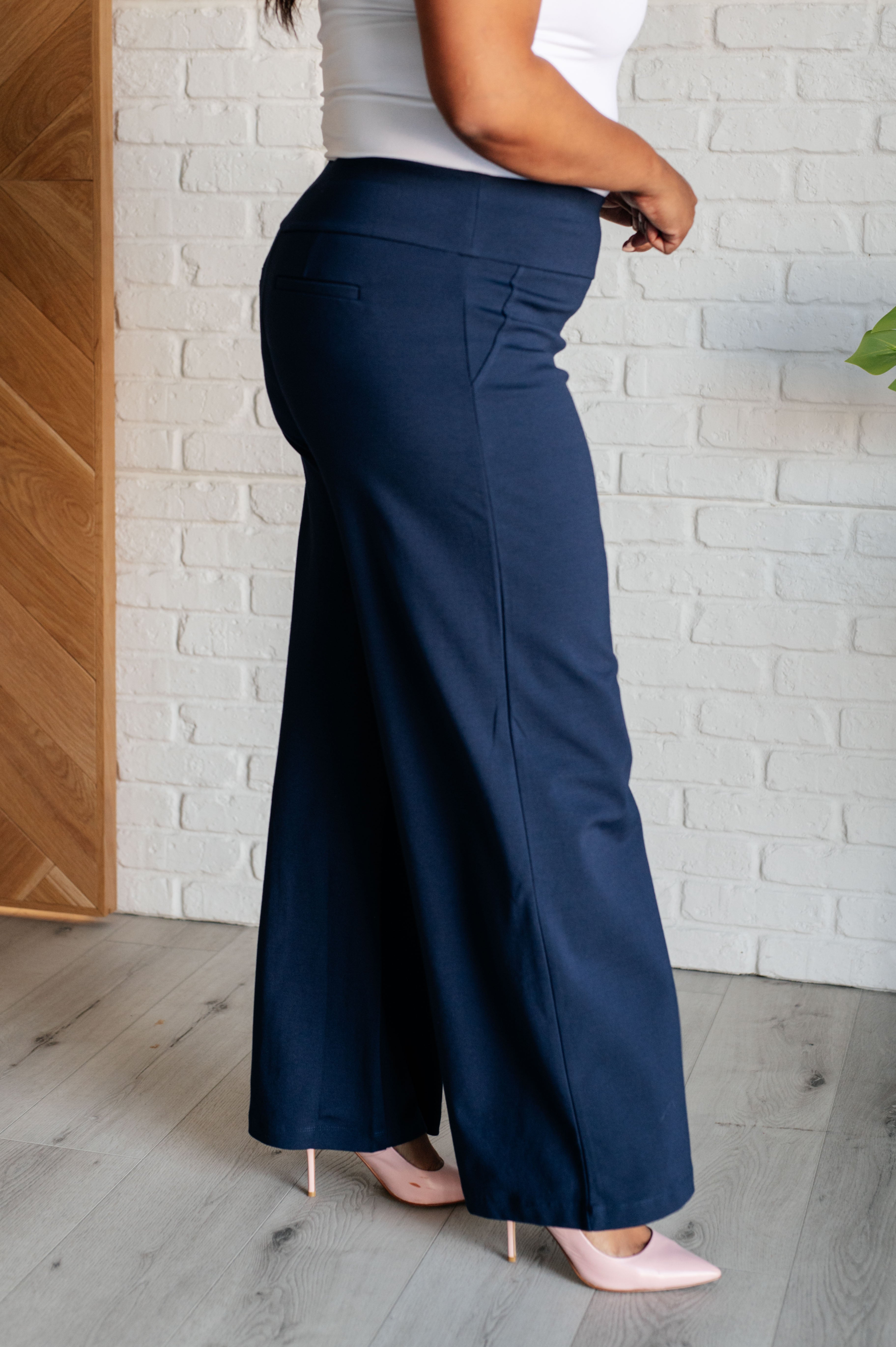 Magic Wide Leg Pants • Navy