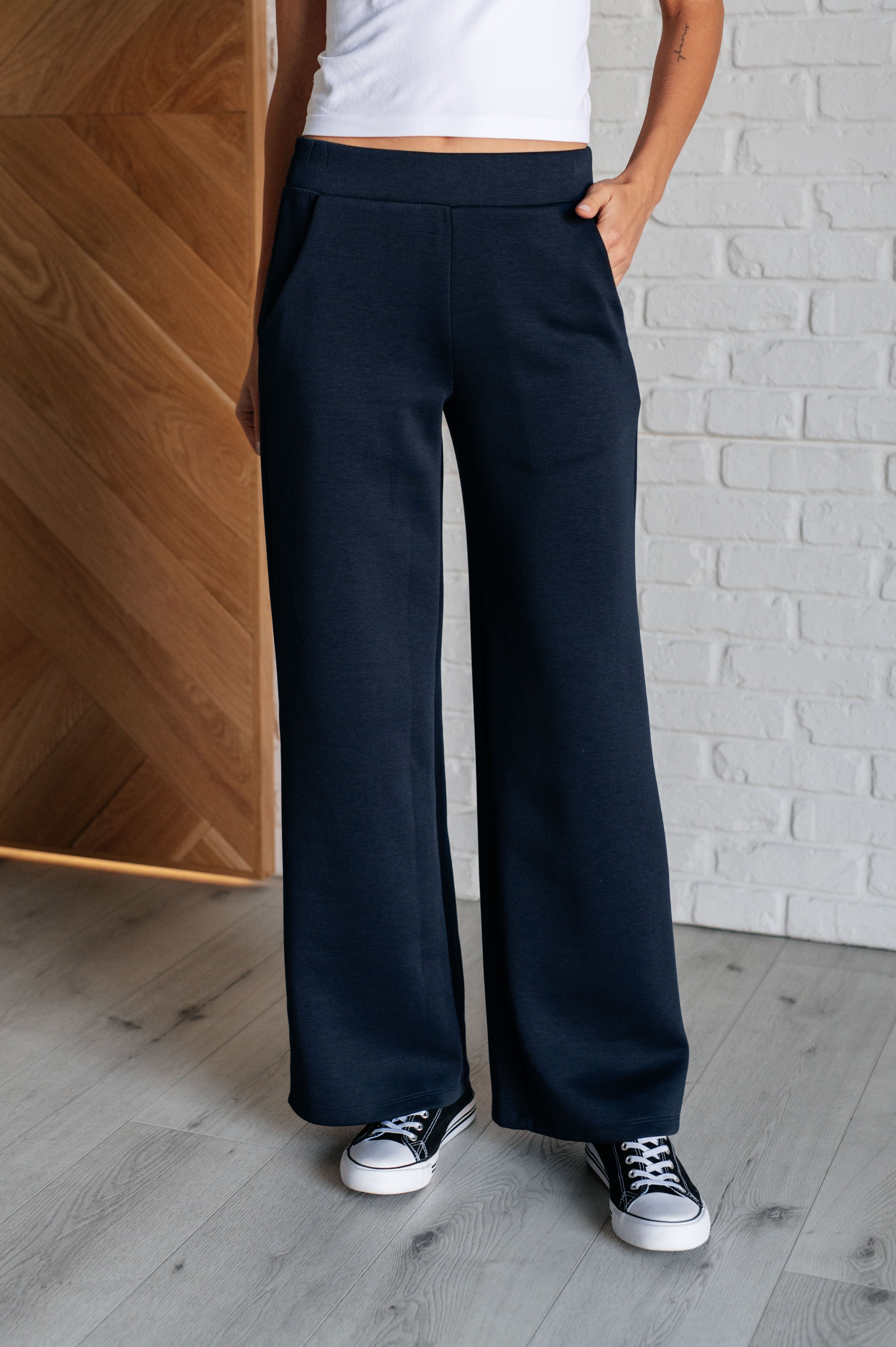 Resort Travel Wide Leg Crop Pant •  Navy