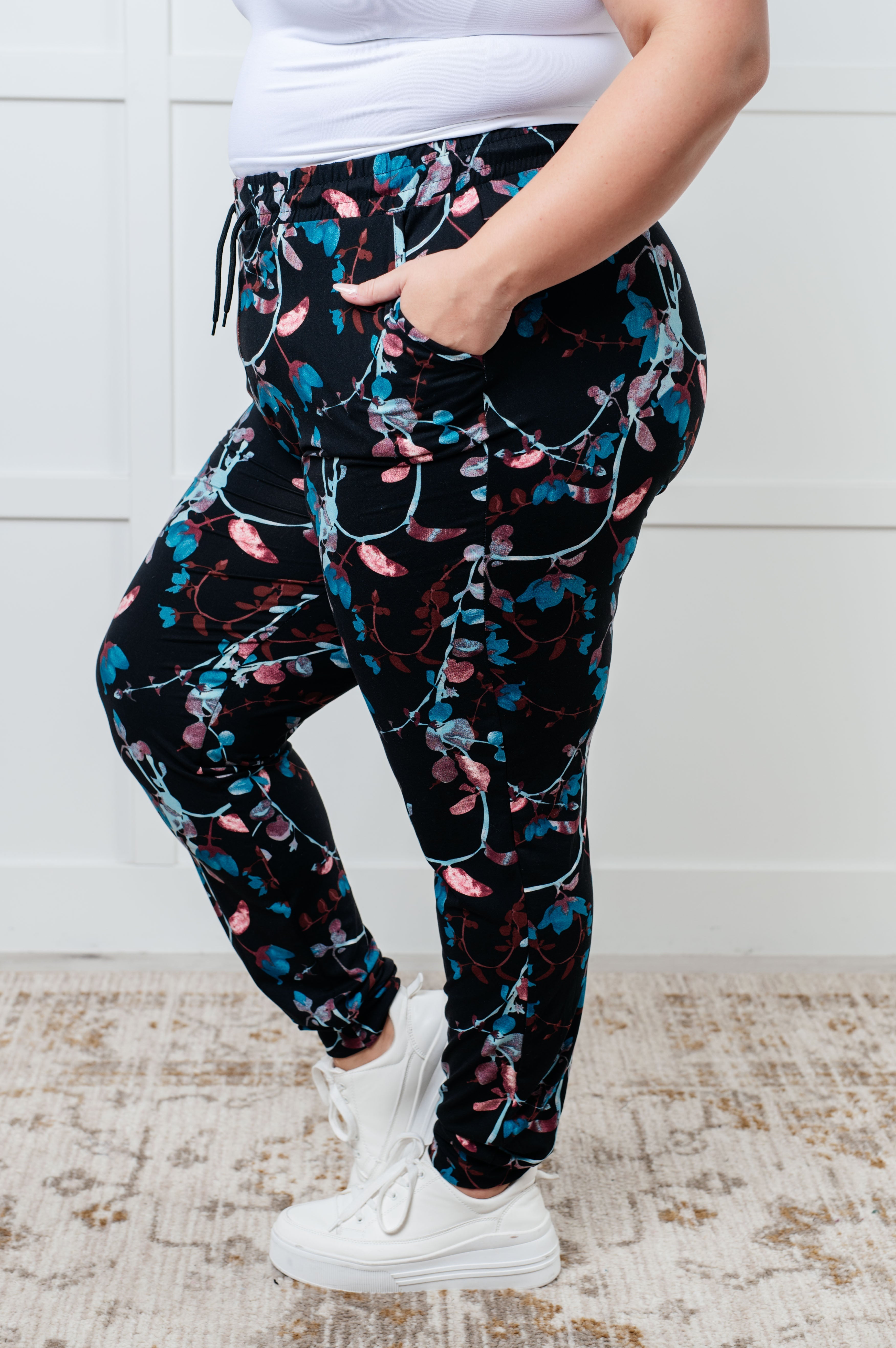 Your New Favorite Joggers • Luminescence Vine