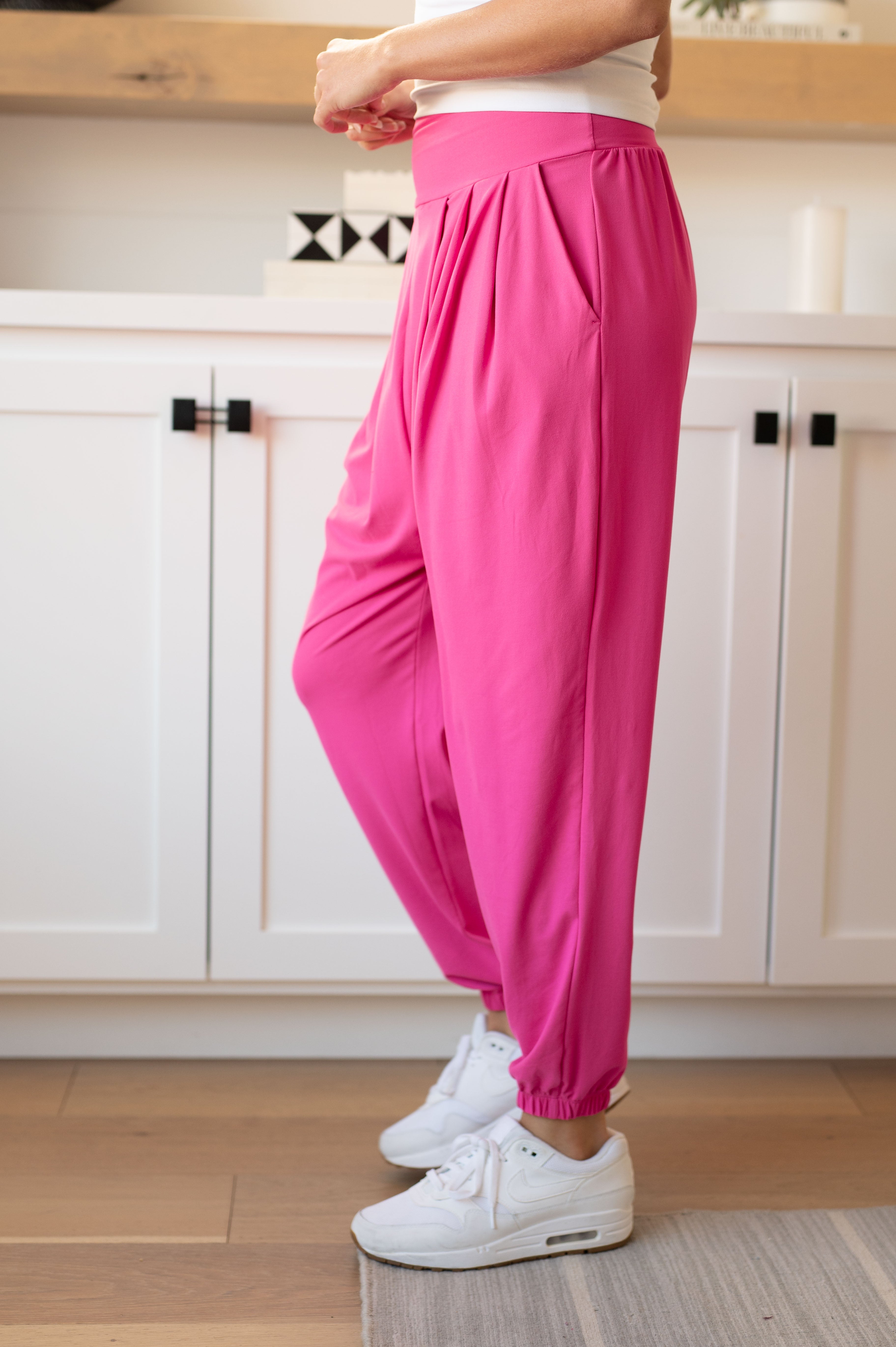 The Motive Slouch Jogger • Hot Pink